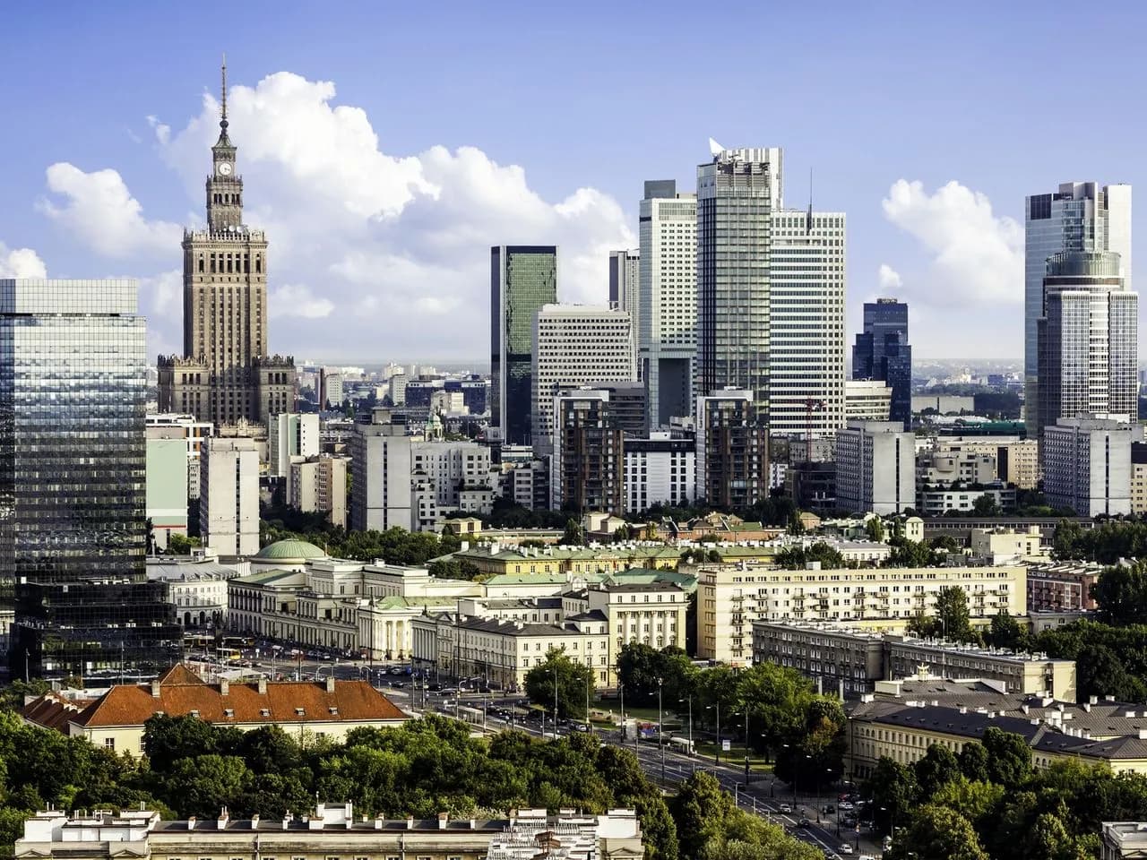Ile metrów ma najwyższy budynek w Polsce? Zaskakujące fakty o Varso Tower