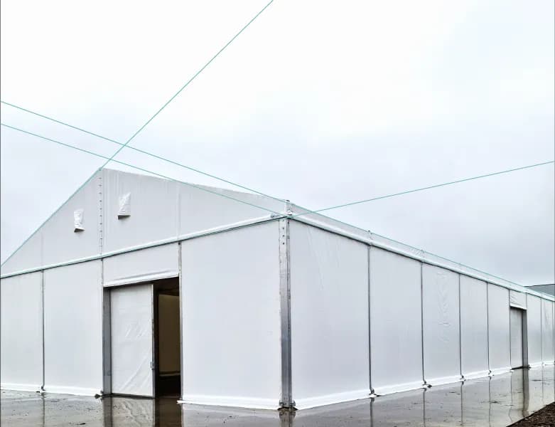 Czy hala namiotowa jest budynkiem? Odkryj prawne aspekty klasyfikacji